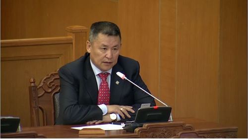 Ш.Адьшаа: Хууль, шүүхийн өмнө хүн бүр тэгш эрхтэй гэдэг зарчим Хуульзүйн сайдад үйлчлэхгүй байна